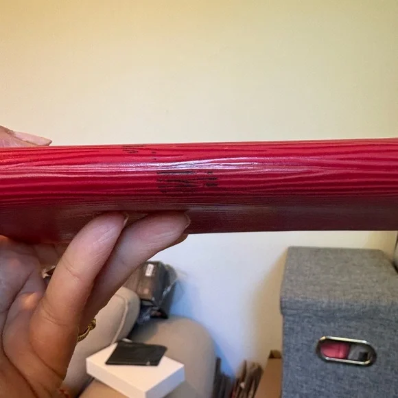 Louis Vuitton Epi Leather Long Wallet in Red - WITH COA AND CHAIN - Picture 4 of 7